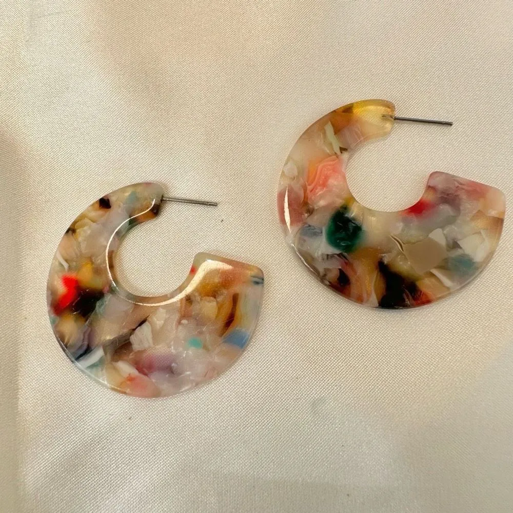 Multi colored marbled resin post hoop earrings - Image 6