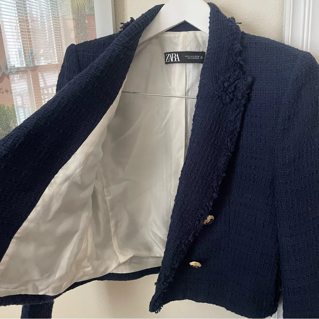 Zara Blogger Favorite Textured Weave Tweed Double Breasted Cropped Blazer Jacket - Image 4