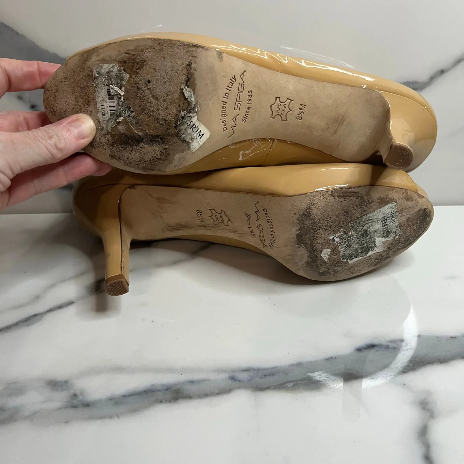 Via Spiga Neutral Patent Leather Peep Toe Pumps Sz 8.5 Closet Staple Classic Brown - Image 7