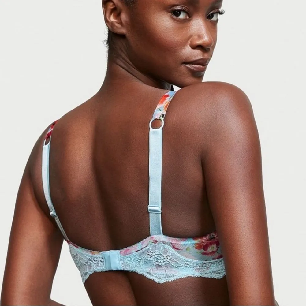 Victoria's Secret Bombshell Plunge Bra Happy Poppy Satin Size 36C + 2 Cup Sizes - Image 2