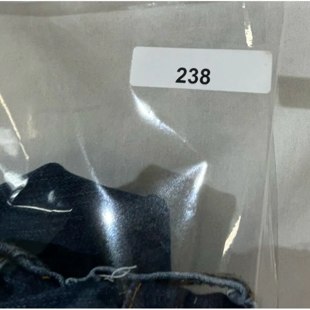 Kut from the Kloth Straight Leg Jeans Women’s Size 8 Whiskering - Image 12