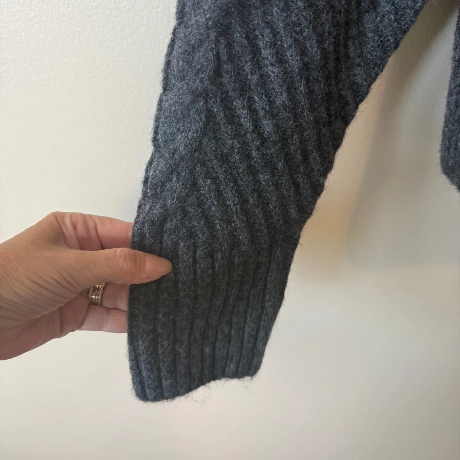 Ophelia Roe Gray Mock Neck Cable Knit Ribbed Casual Sweater Women's Size Large - Image 4