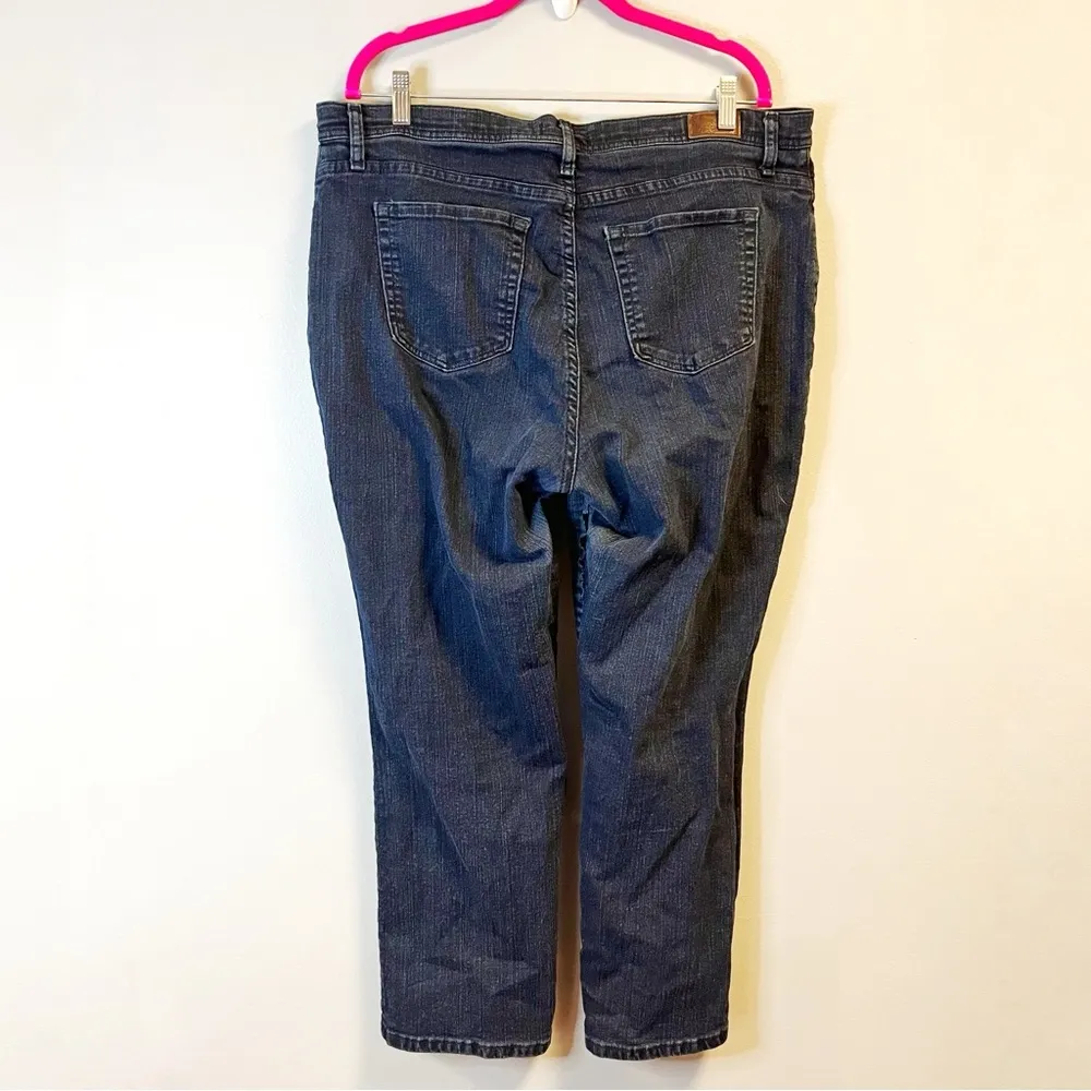 Lee Jeans Classic Fit Denim Straight Leg Dark Wash Sz 18W Petite EUC - Image 4