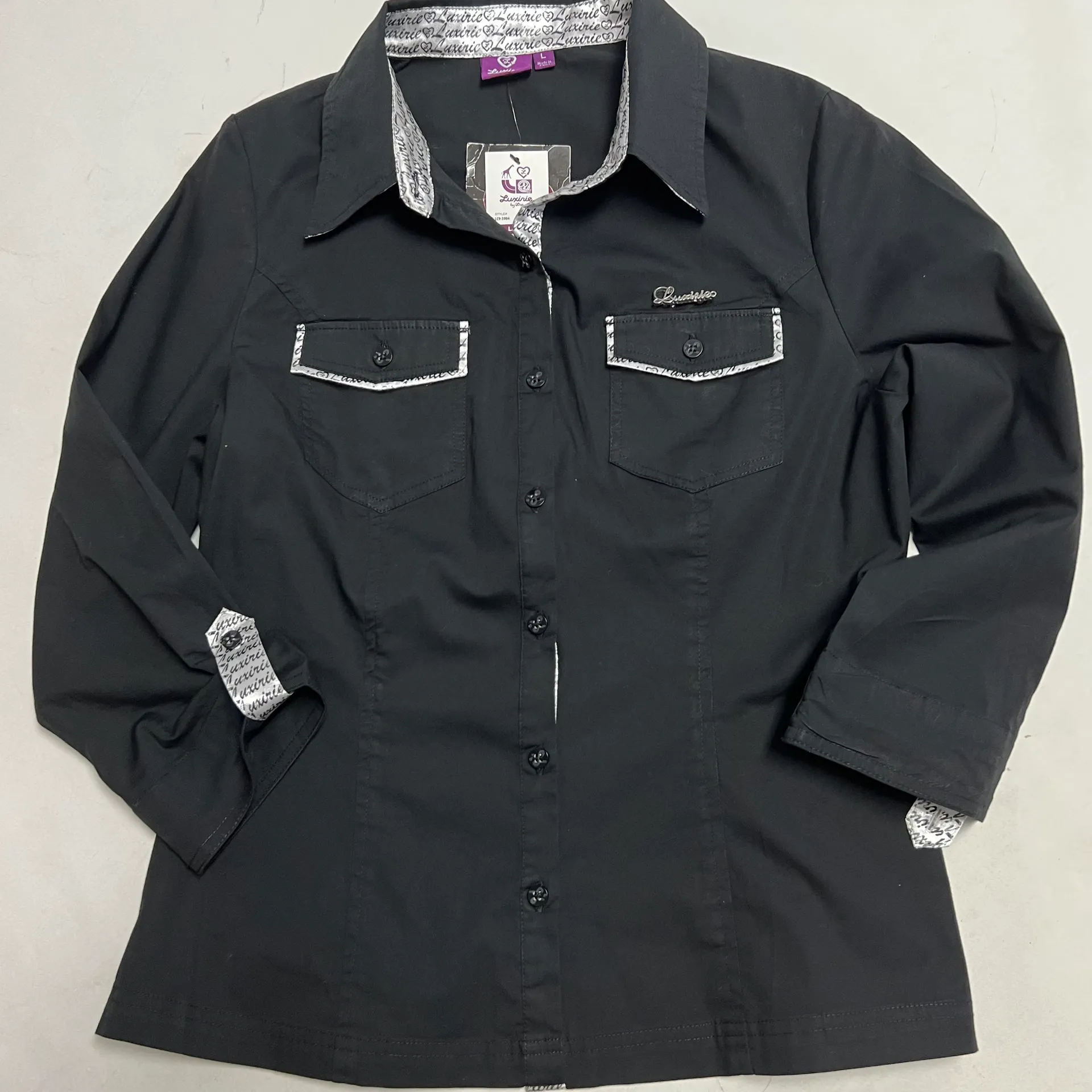 Luxirie Classic Button Down Shirt NWT - Image 6