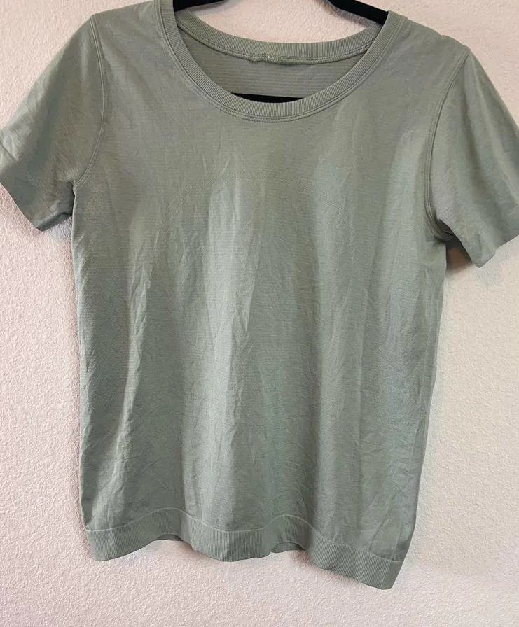 lululemon scuba light green t shirt - Image 6