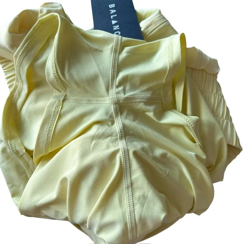 Vitality Balance Athletica M High Rise Breeze Shorts Pastel Yellow Lined Running - Image 6
