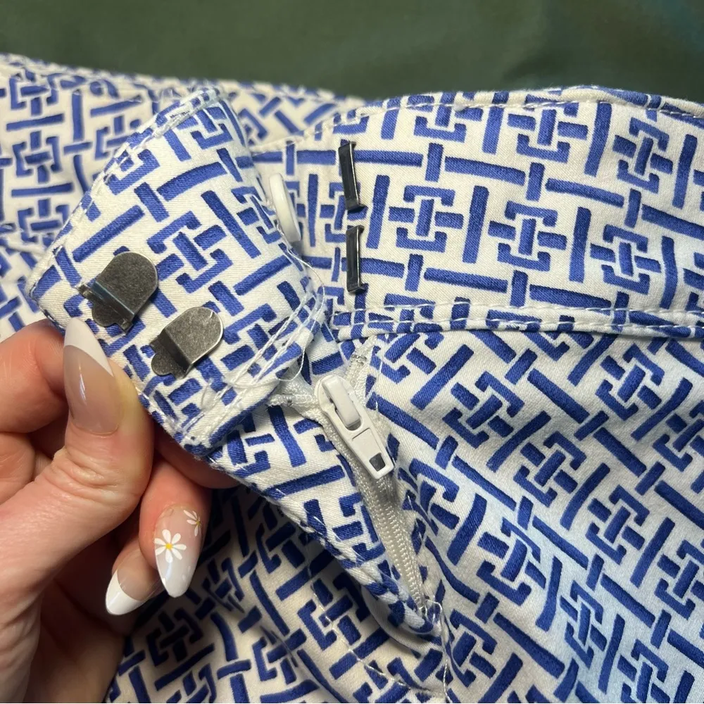 The Limited Royal Tiles Blue White Women's 10 Chino Cotton Shorts Summer Cottage - Image 2