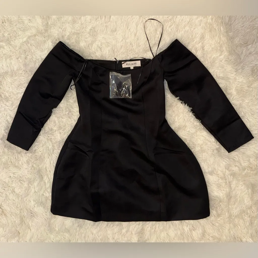 NEW Elliatt Vida Off The Shoulder Long Sleeve Cocktail Minidress Sz S - Image 4