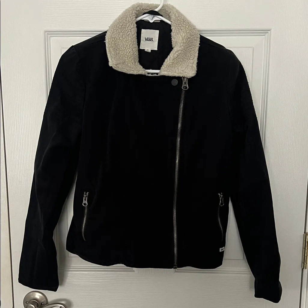 Vans Black Jacket with Sherpa Collar - Image 4