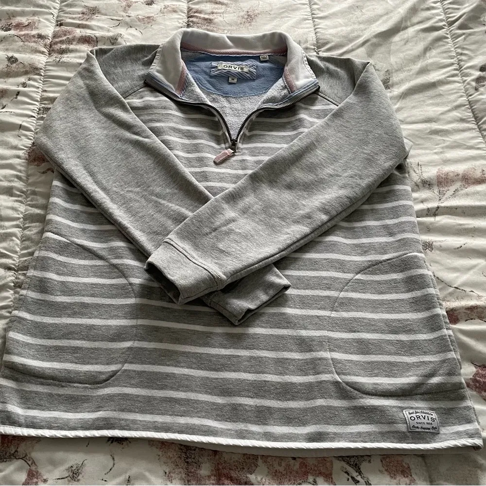 Orvis women’s striped gray 1/4 zip logo pockets pullover sweatshirt, size M - Image 7