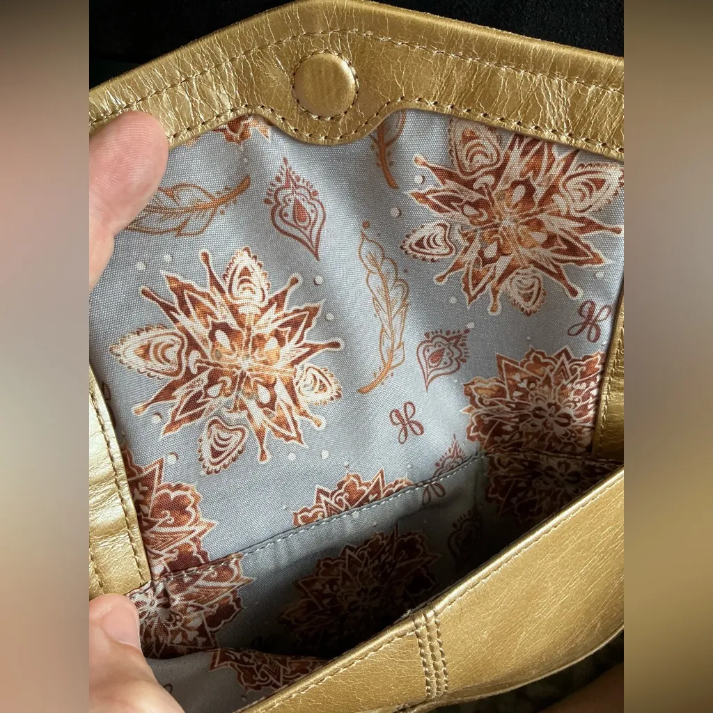 Rare Vintage Gold Distressed Leather Hobo International Crossbody Handbag Bag - Image 4