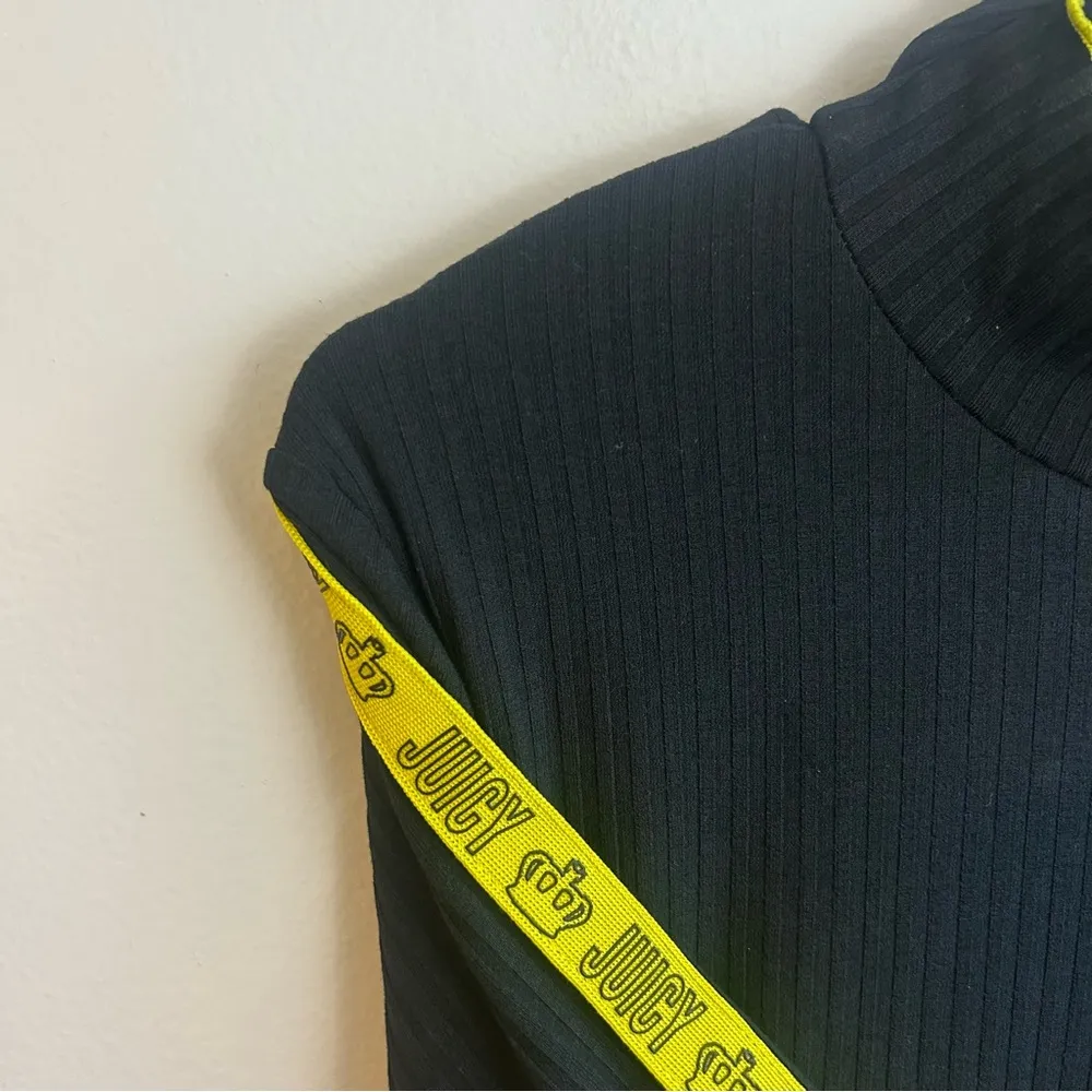 Juicy By Juicy Couture Mock Neck Ribbed Long Sleeve Crop Top Size XL - Image 4