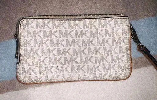 Michael Kors Wrislet - Image 2