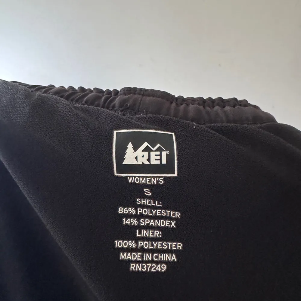 REI Womens Lined Shorts Size Small Black Lined Running Hiking Outdoor Athletic - Image 4