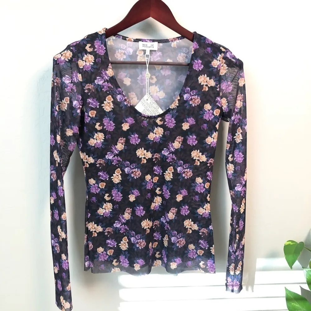 BAUM UND PFERDGARTEN Jenilyn Floral Mesh Top long sleeve, purple, size S NWT Black - Image 6