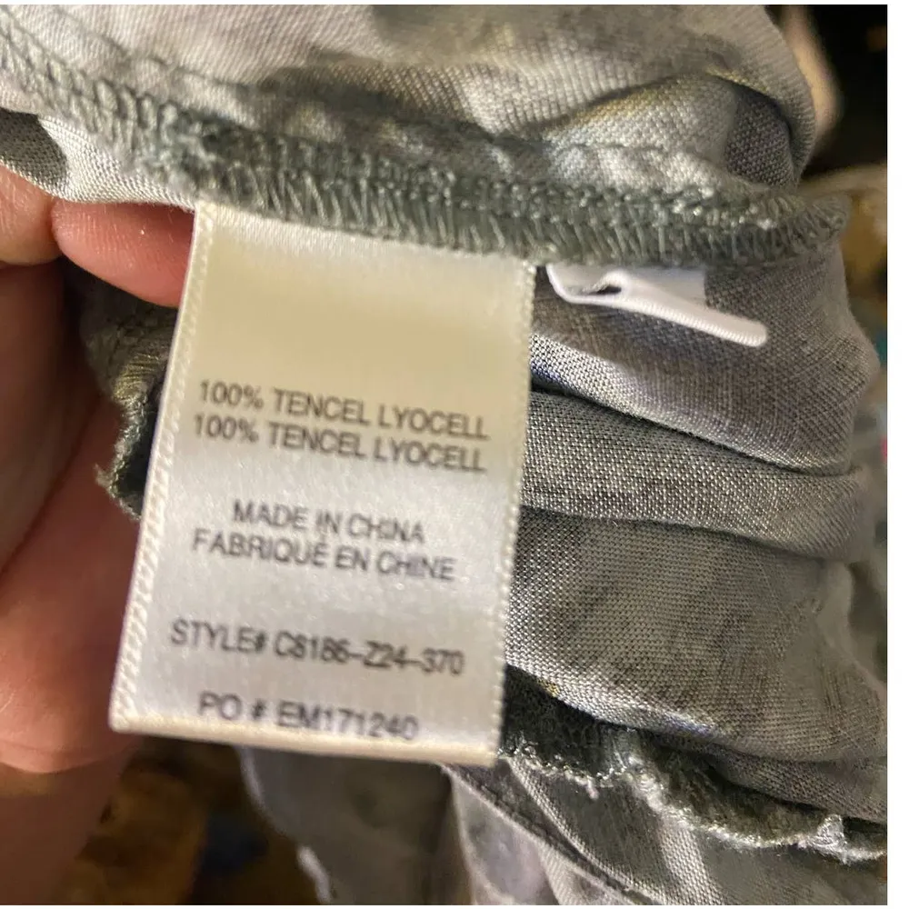 Anthropologie Cloth & Stone Womens Romper M Gray Leopard Print Jumpsuit Surplice - Image 7