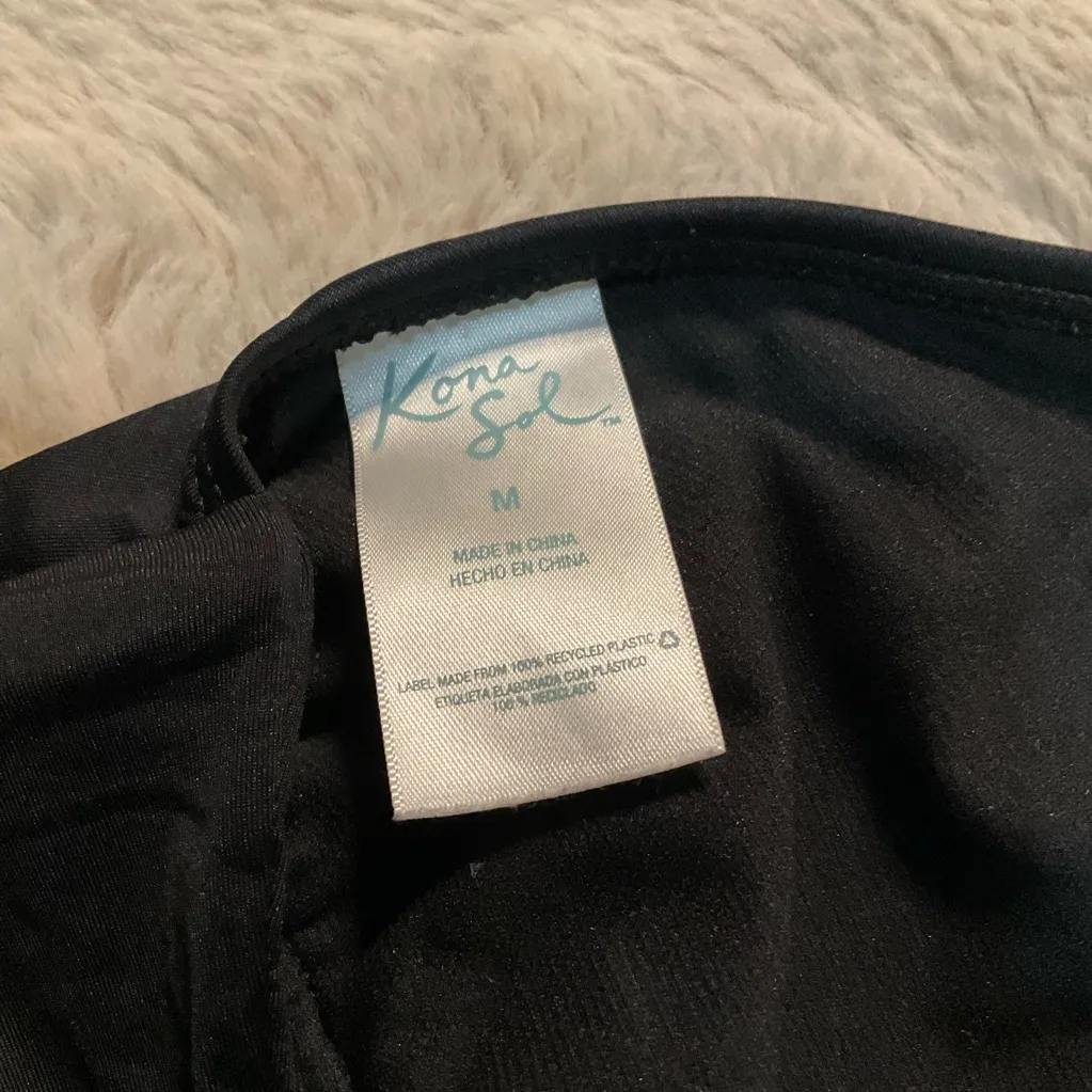 Kona Sol ‎ Bikini Top Women's Size Medium Black Triangle Side Cut Out Top Only - Image 5