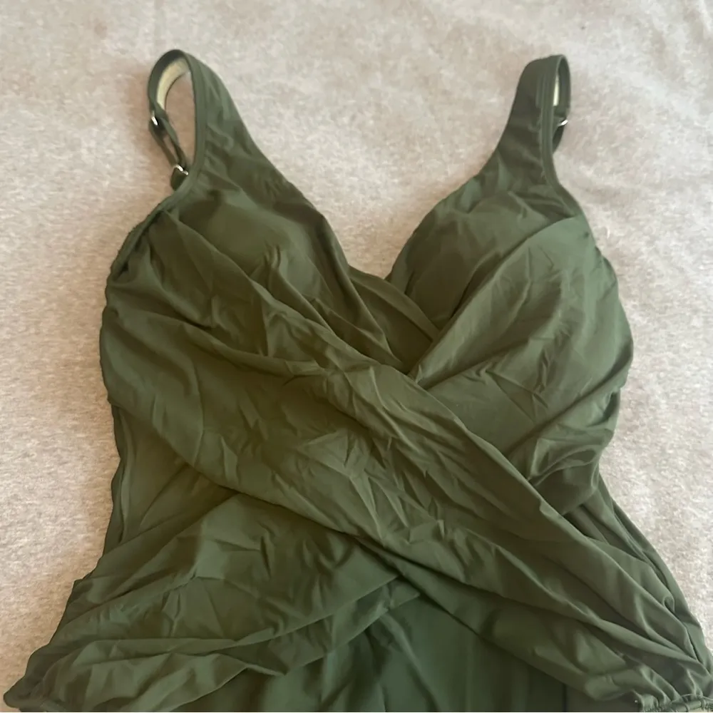 NWT CUPSHE One Piece Swimsuit tummy Control Wrapped Mesh dark olive green size L - Image 2