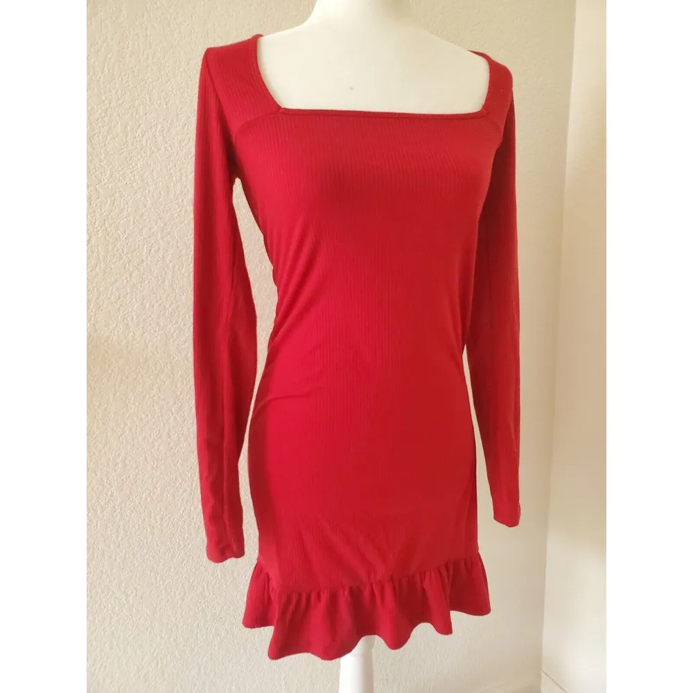 Forever 21 Dress Size M Red Bodycon Longsleeve Ruffle Hem Women Knee Len… - Image 2