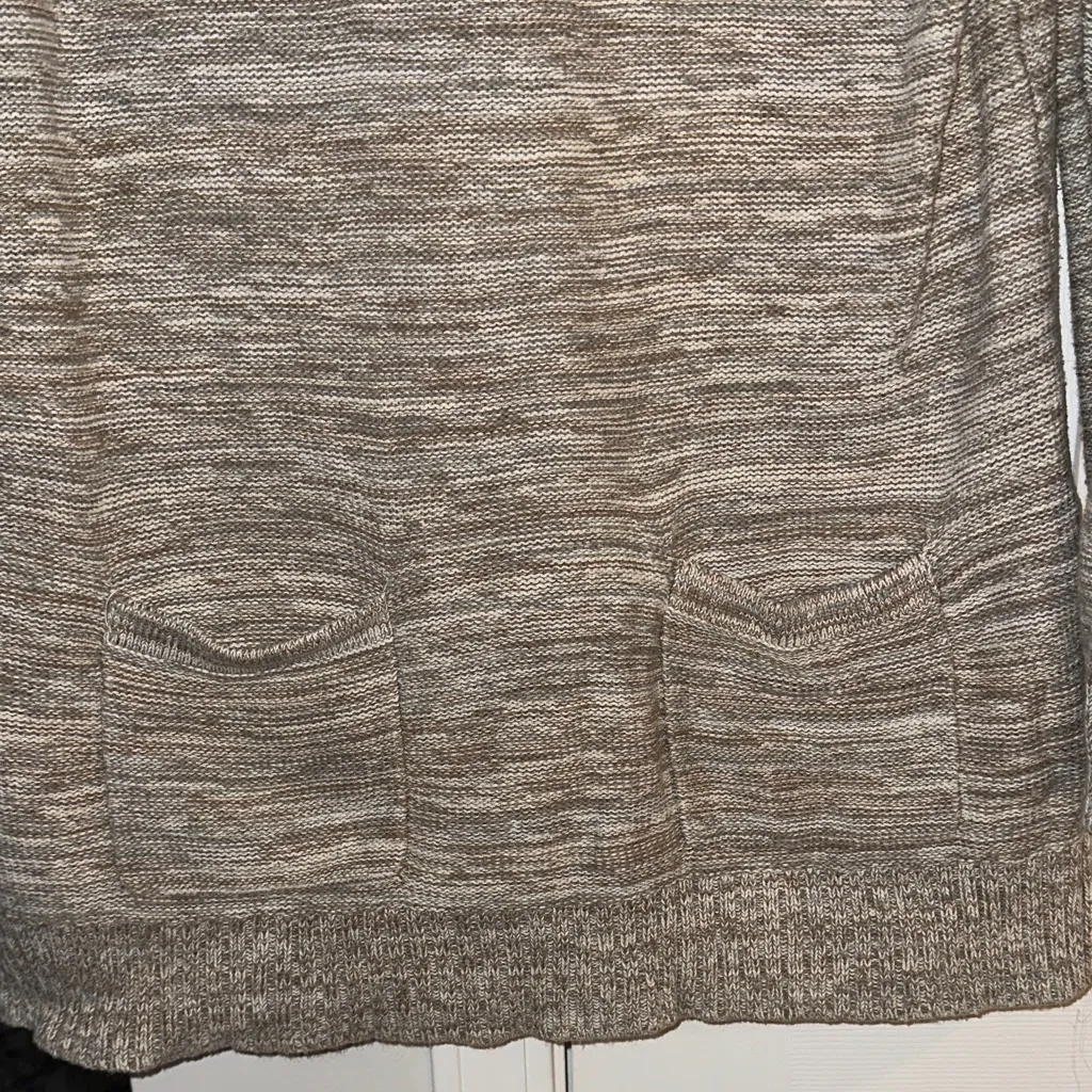 JEANNE PIERRE Cream and Gray Sweater - Image 2