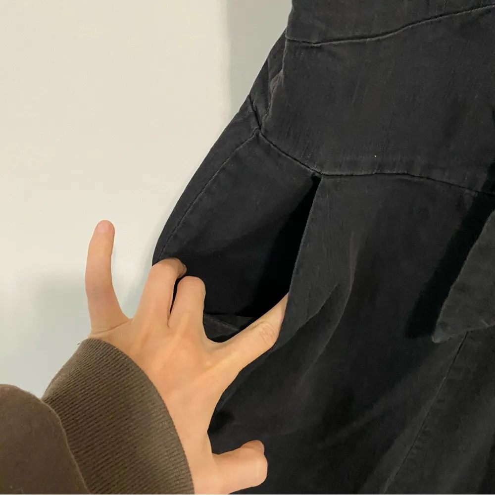 Sadie & Sage Black Bow Front Jumpsuit size Medium - Image 5