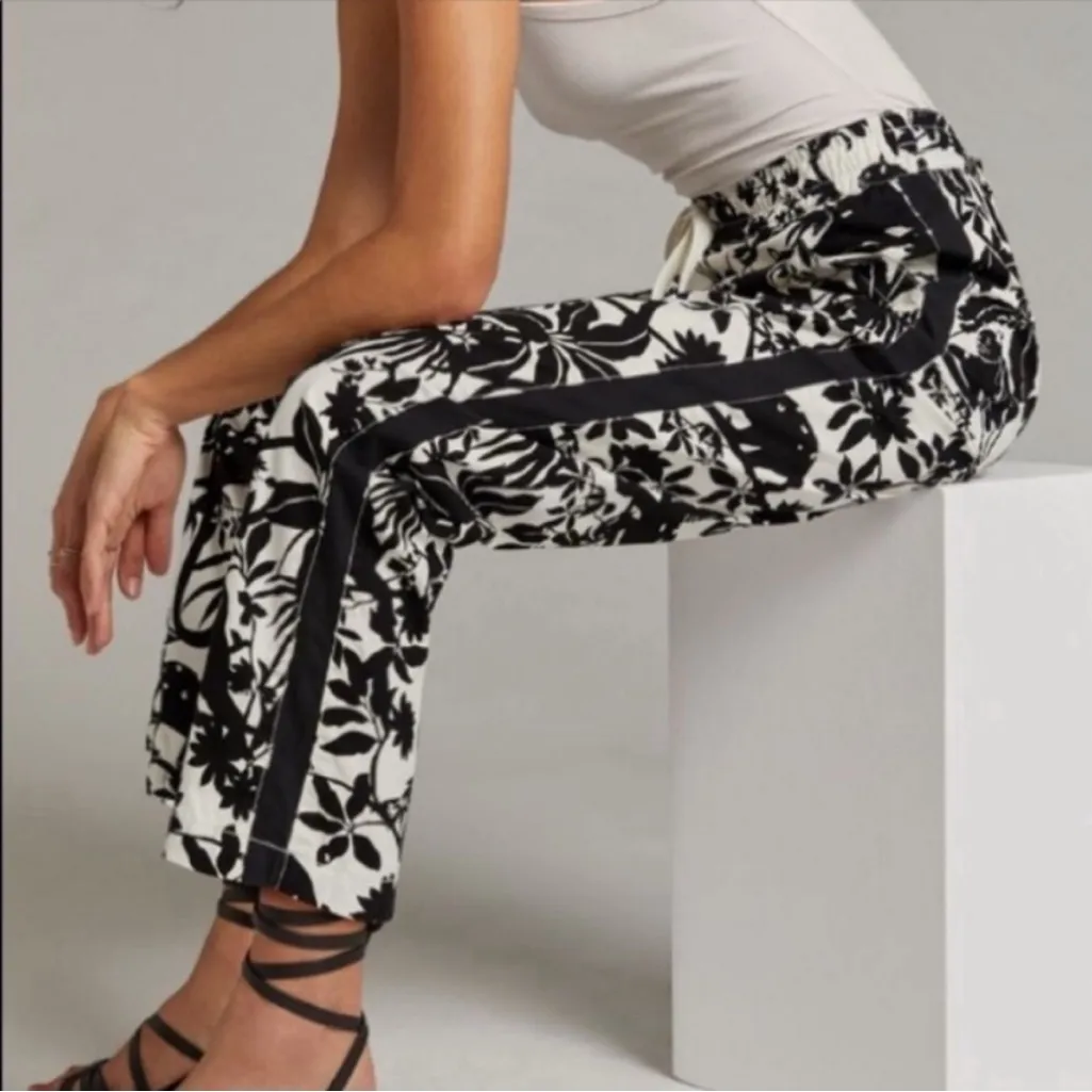 NWT Anthropologie Maeve Tenley Twill Cat
Track Pants size M Black Size M - Image 3