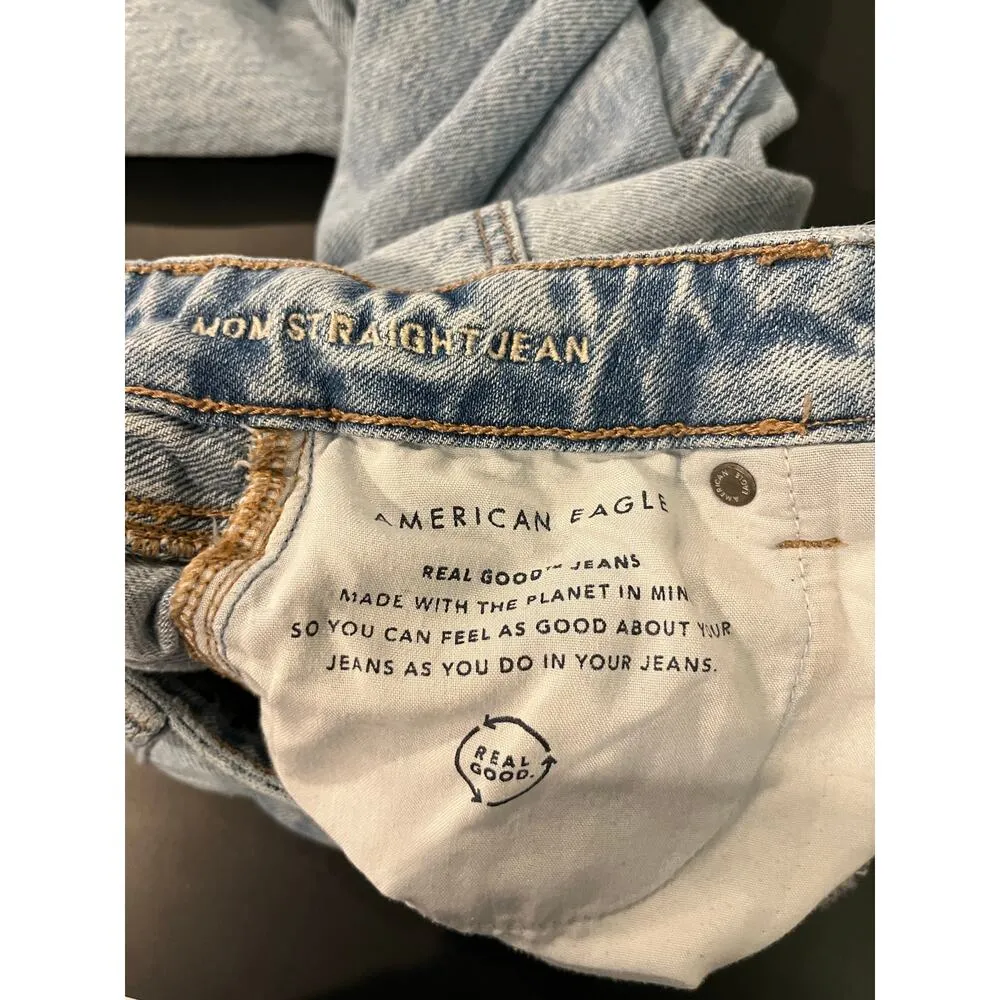 American Eagle Women's Size 0 Short Ripped Mom Jeans Light Blue Denim - Image 9