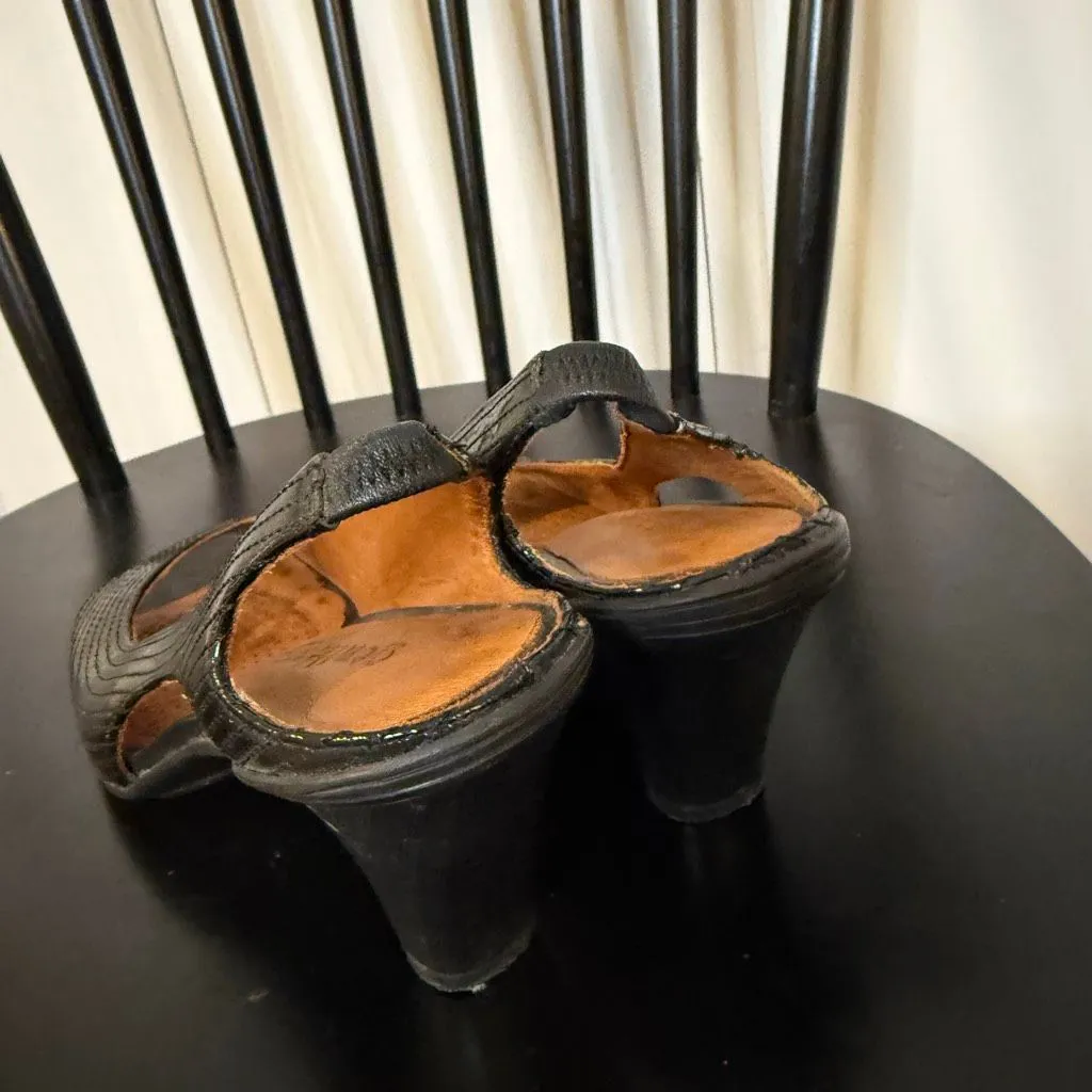 Gentle Souls Kenneth Cole O Me Oh My black leather heeled sandals size 7.5 - Image 11