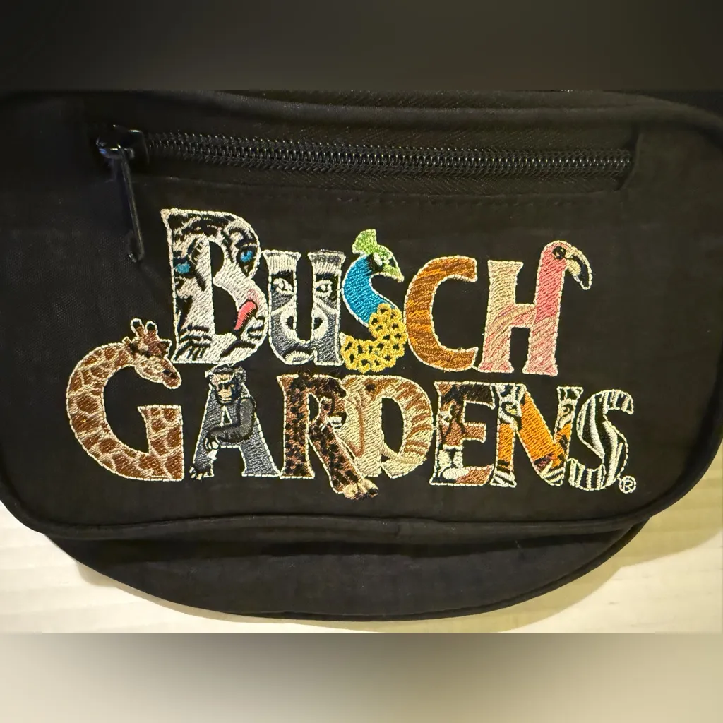 Busch Gardens Black Vtg Embroidered Animal Letters Fanny Pack Bag Crossbody NWOT - Image 2