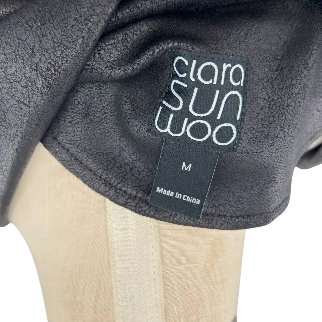 Clara Sun Woo Liquid Leather Cropped Tuxedo Blazer Jacket Black Size Medium - Image 12