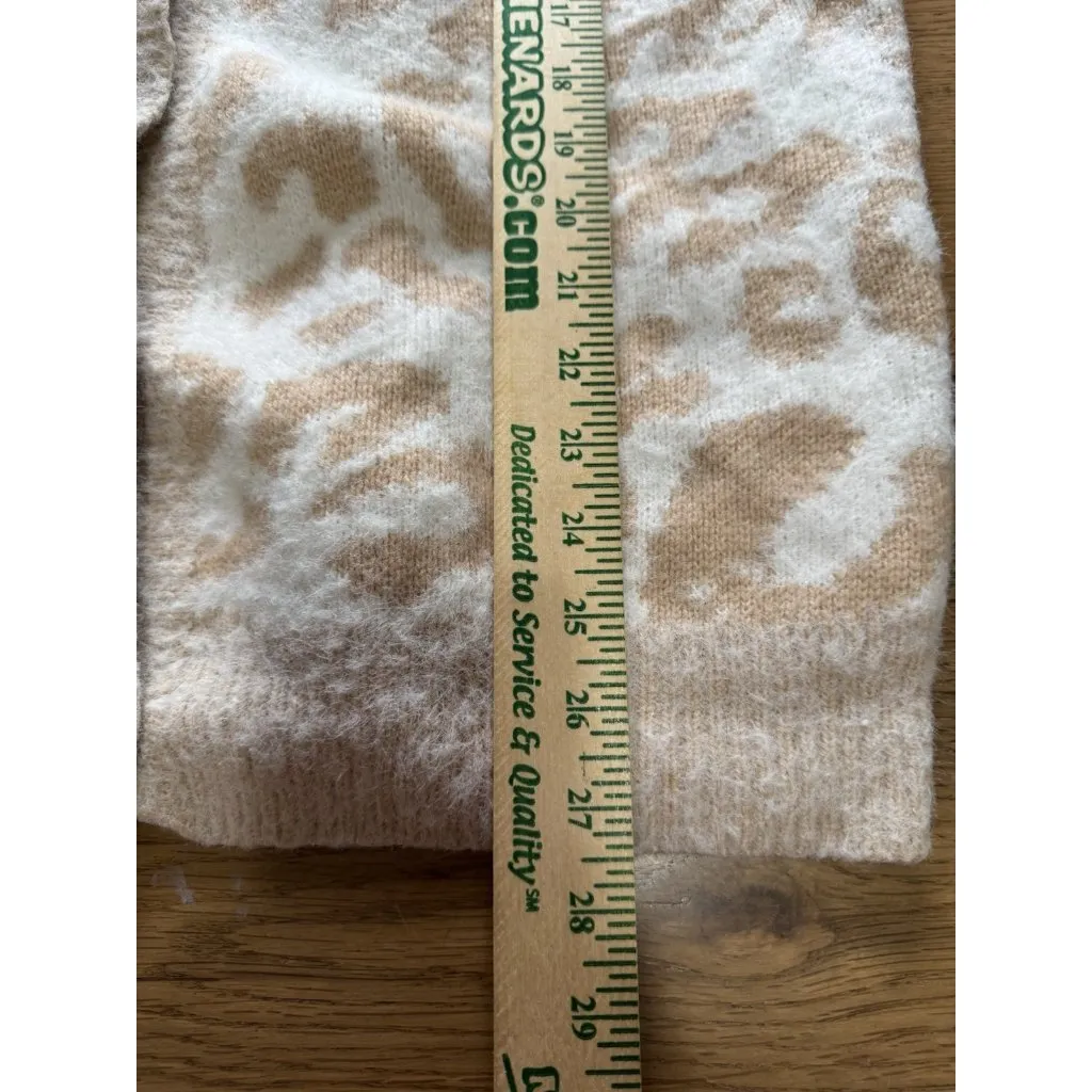 MAIN STRIP Women Cardigan Sweater Size Medium Button Front Cheetah Cottagecore - Image 4