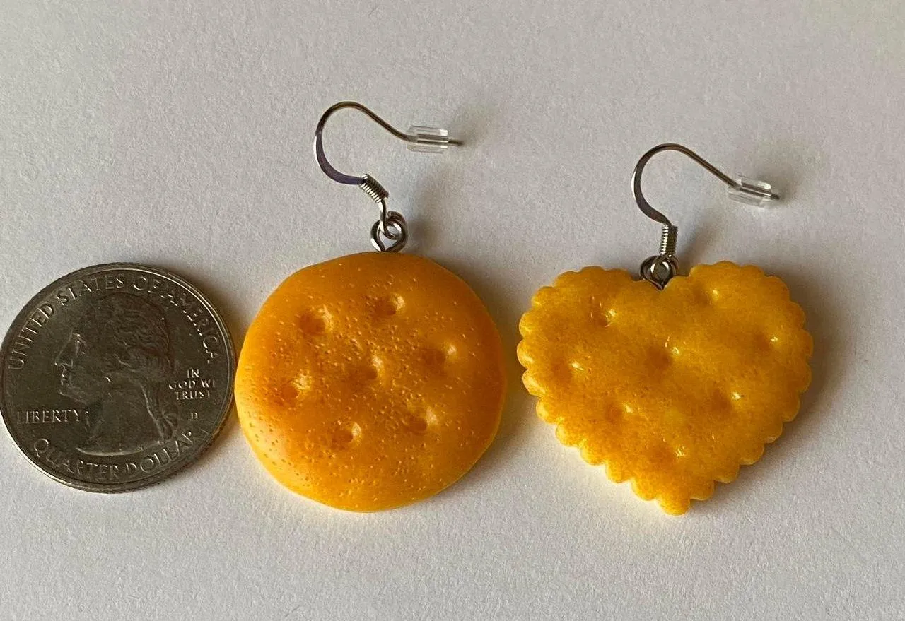 Kawaii harajuku y2k style biscuit earrings🩷 - Image 6