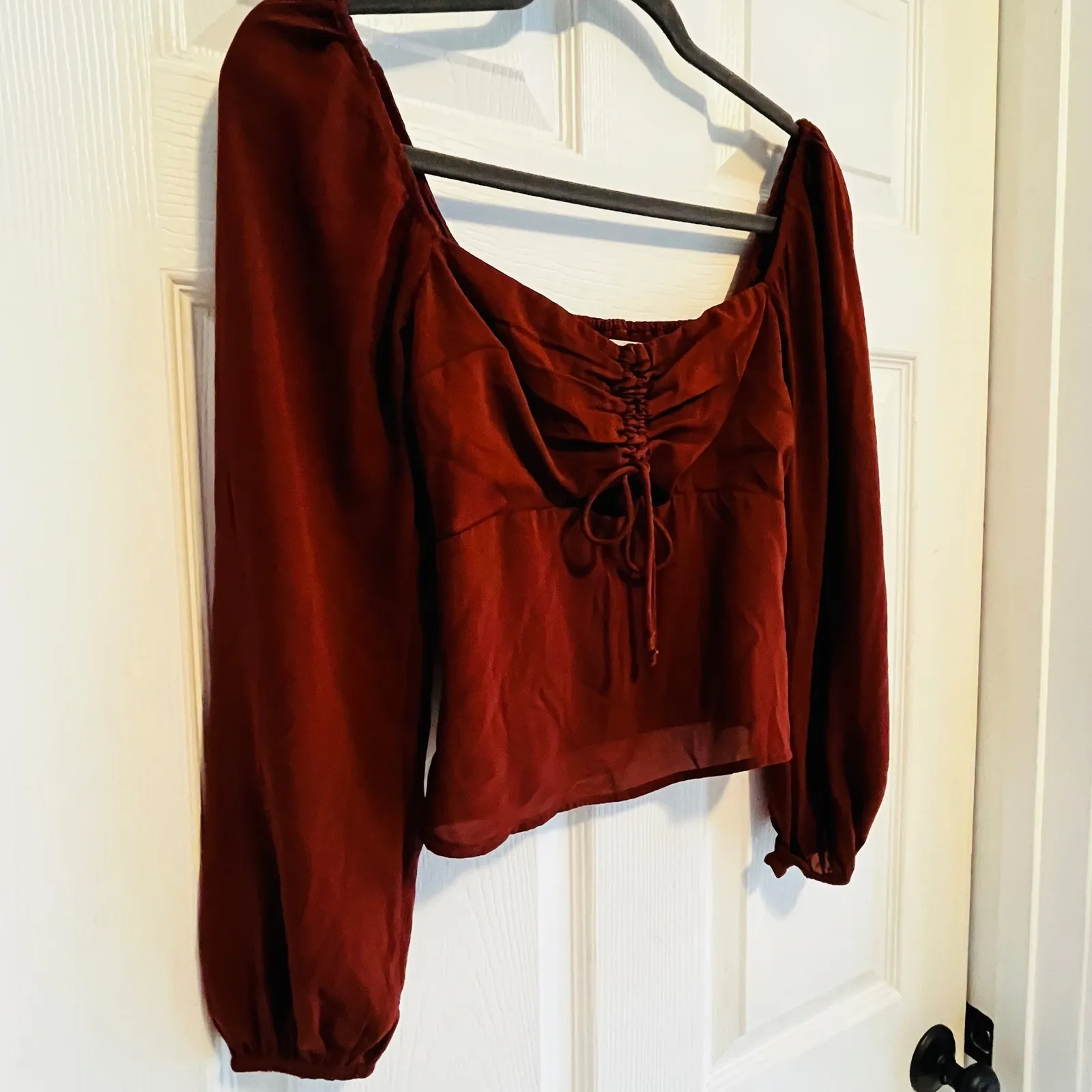Long Puffed Sleeve Square Neck Ruched Front Crop Top Burgundy Size Medium - Image 5