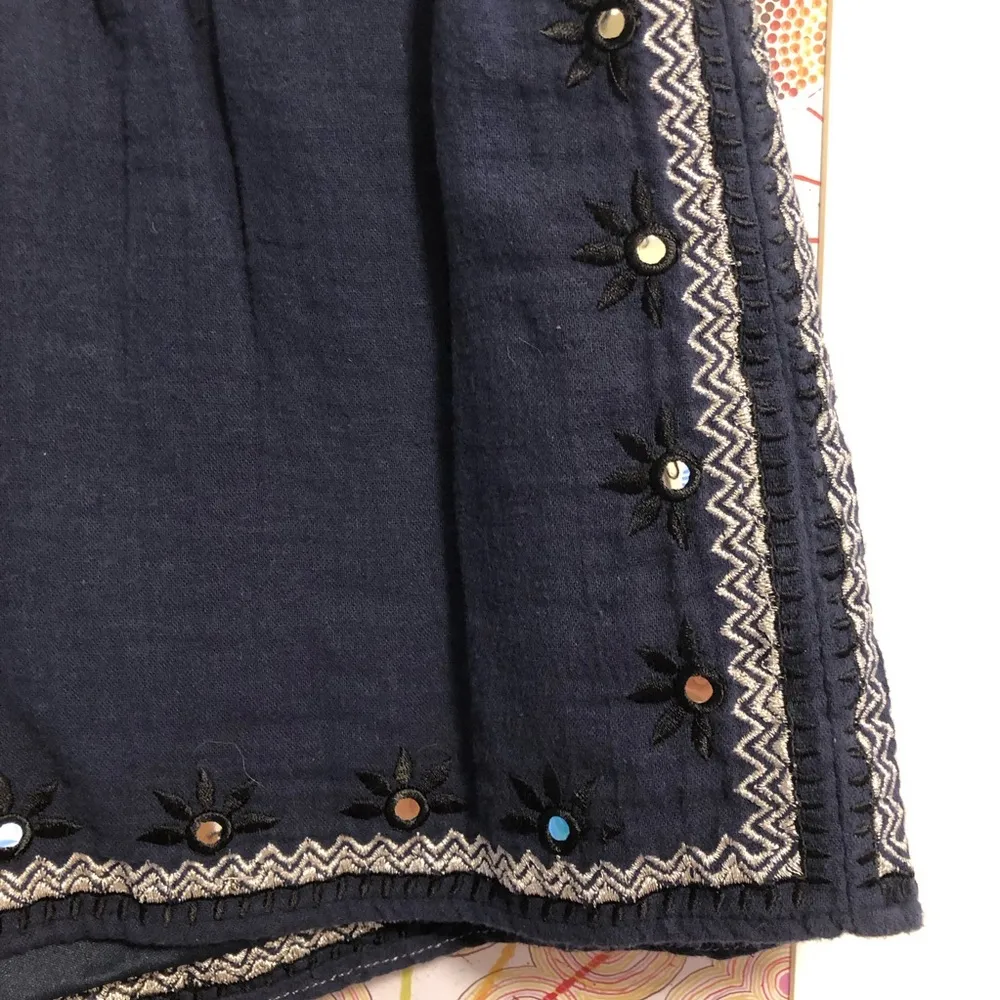 MI AMI Embroidered Mirrored SHORTS SIZE SMALL Blue - Image 2
