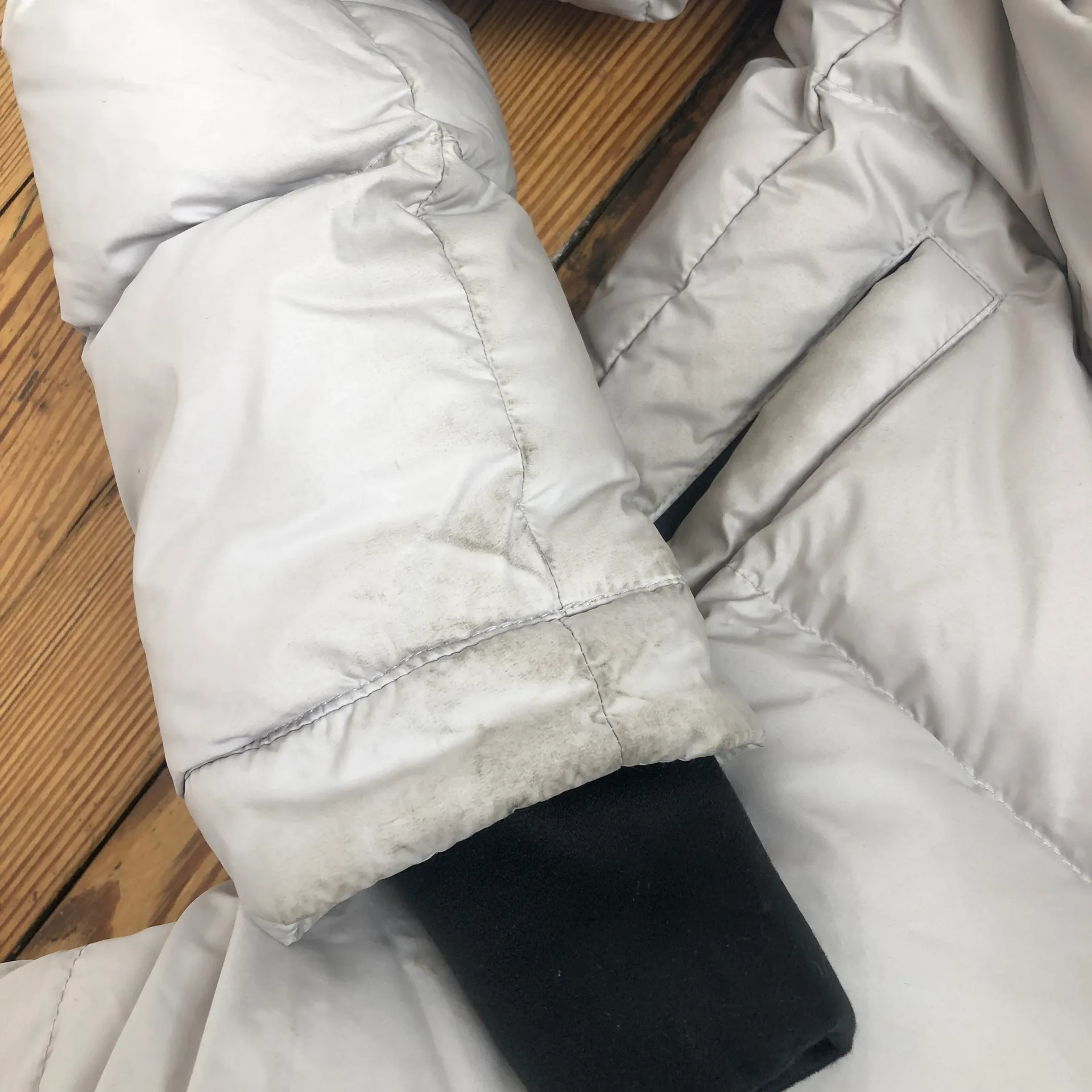 Aritzia Tna Super Puff Jacket Long - Image 7