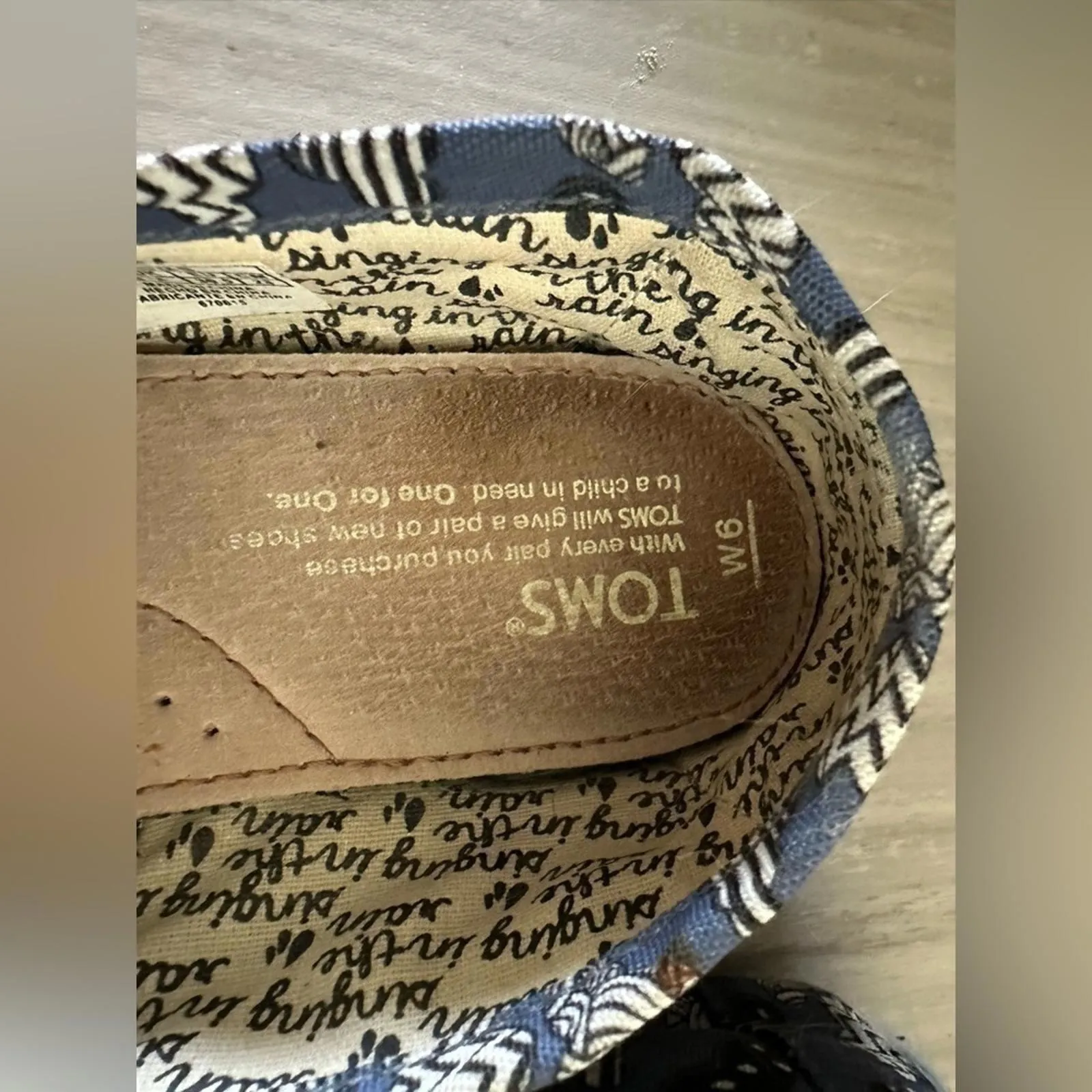 Tom’s Blue Cloud Canvus Slip On Shoes ‘Singing in the Rain’ Women’s 6 - Image 7