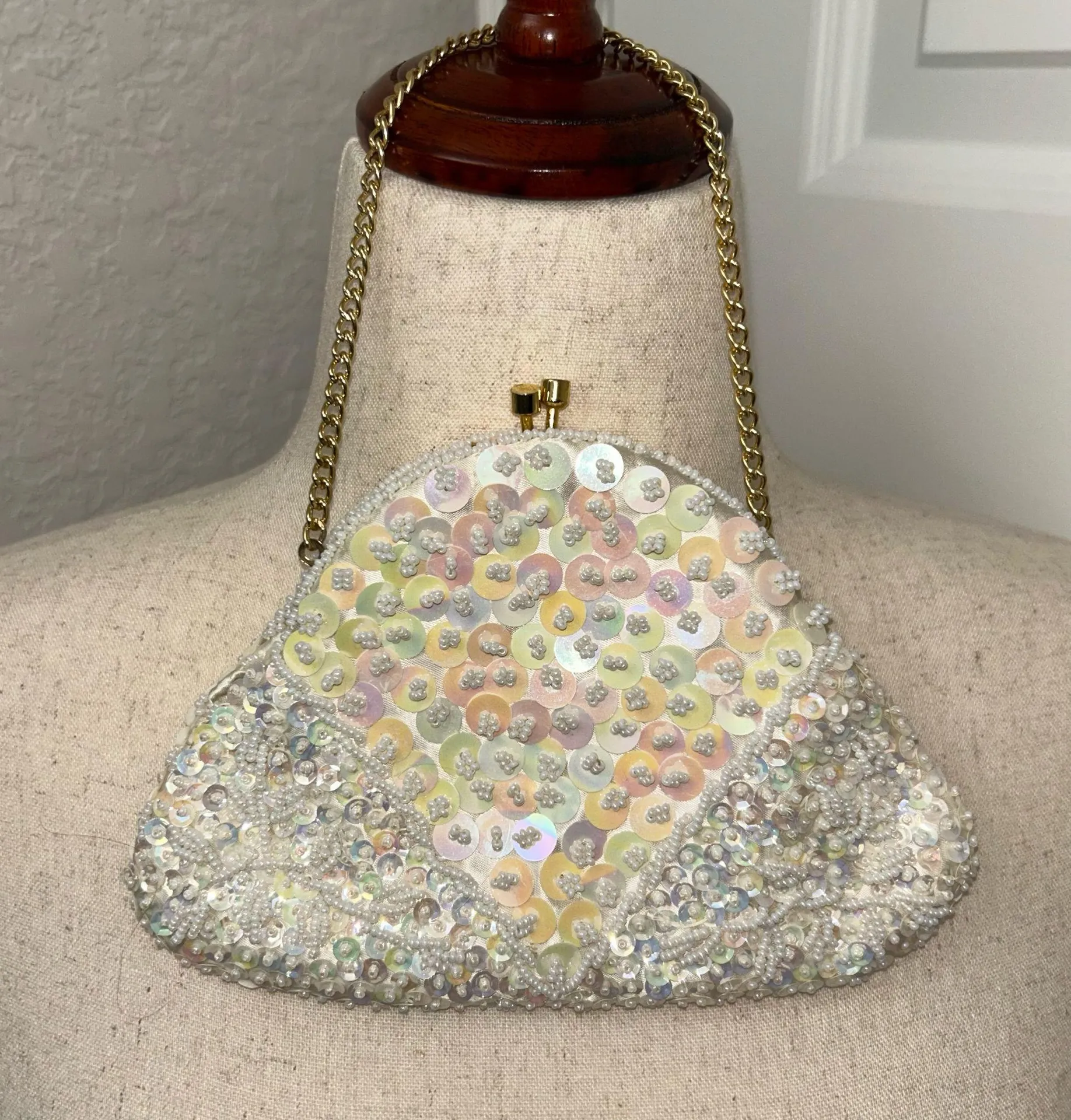Handmade Sequins Embellished Kiss Lock Statement Evening Bag Size OS (Small) - Image 6