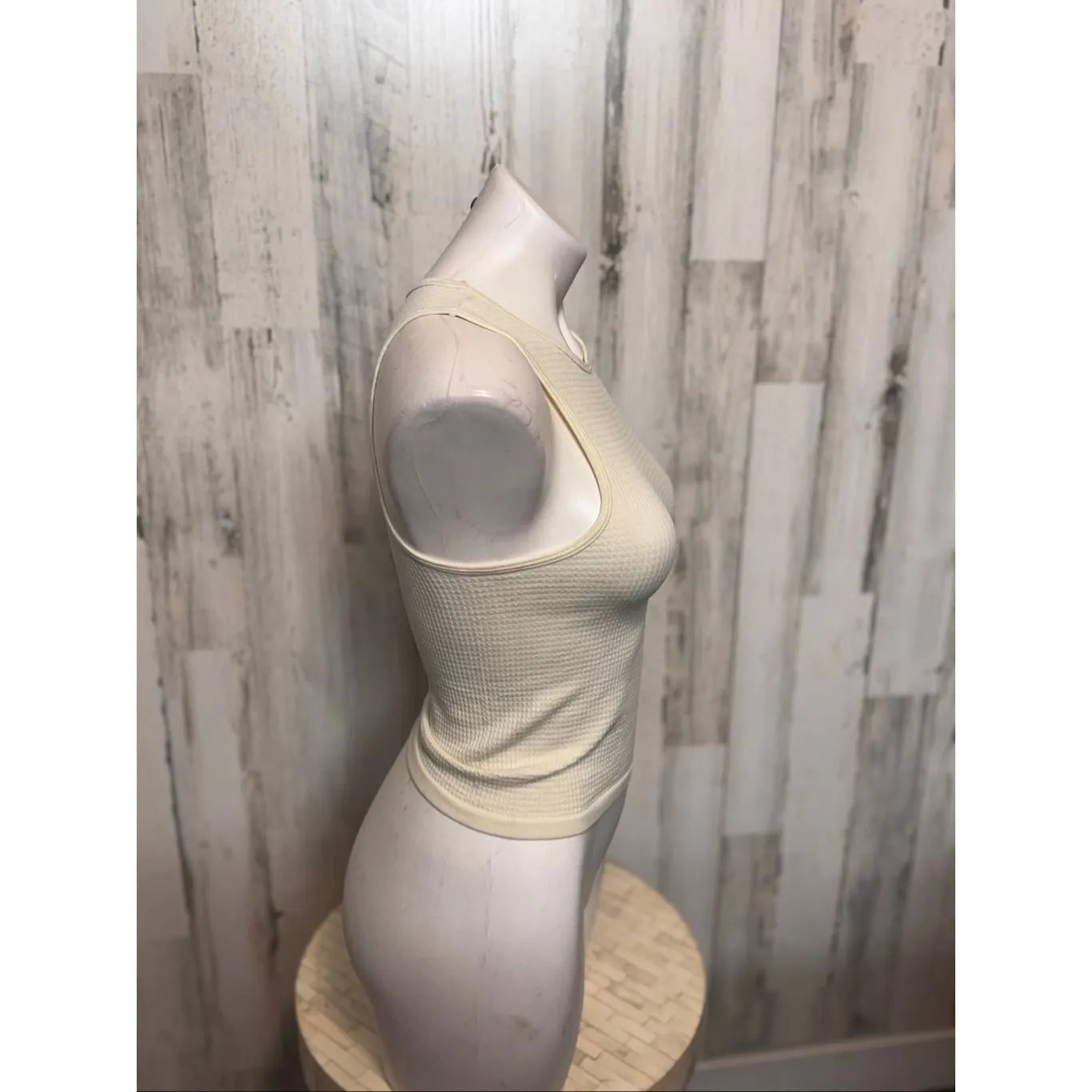 Poof New York Ribbed Tank Top | Cream Sleeveless Stretchy Fitted Shirt – Size M/ - Image 4