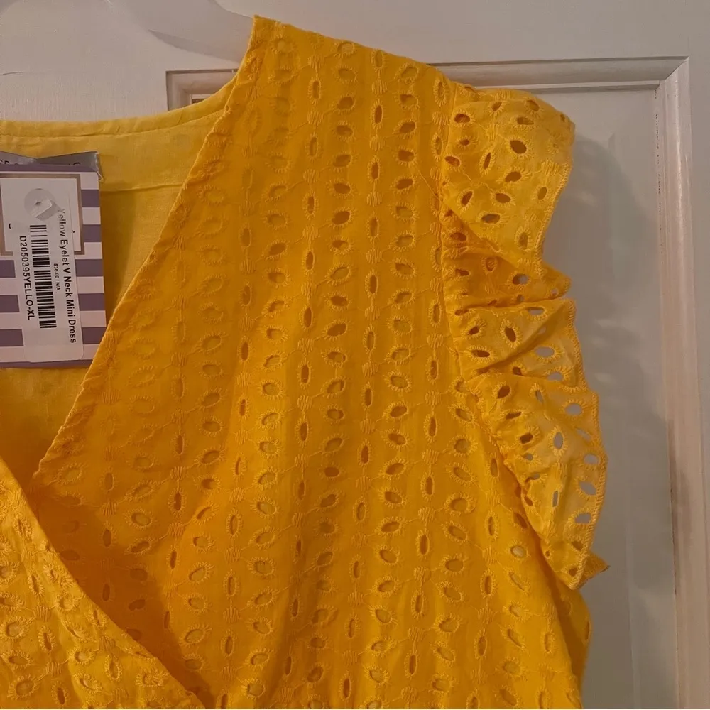 Women’s Yellow Eyelet V - Image 5