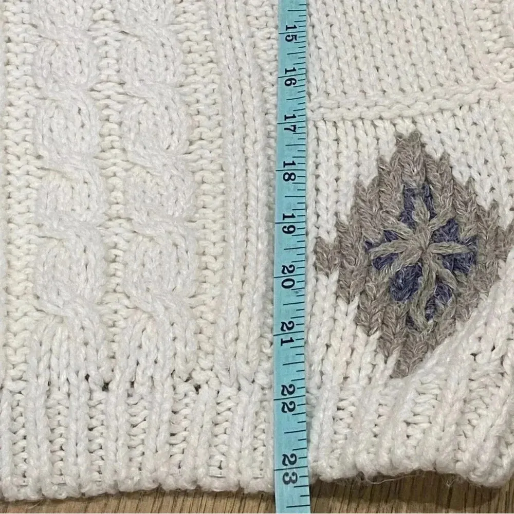 VINTAGE 80s SHENANIGANS Women’s White Sweater Hand Knitted Flower Design Small - Image 10