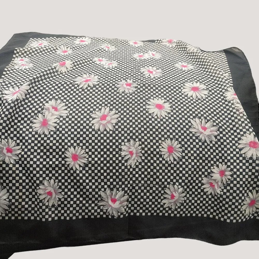 Elaine Gold Black White Checkered Floral Print Scarf 100% Polyester Made Italy - Image 2