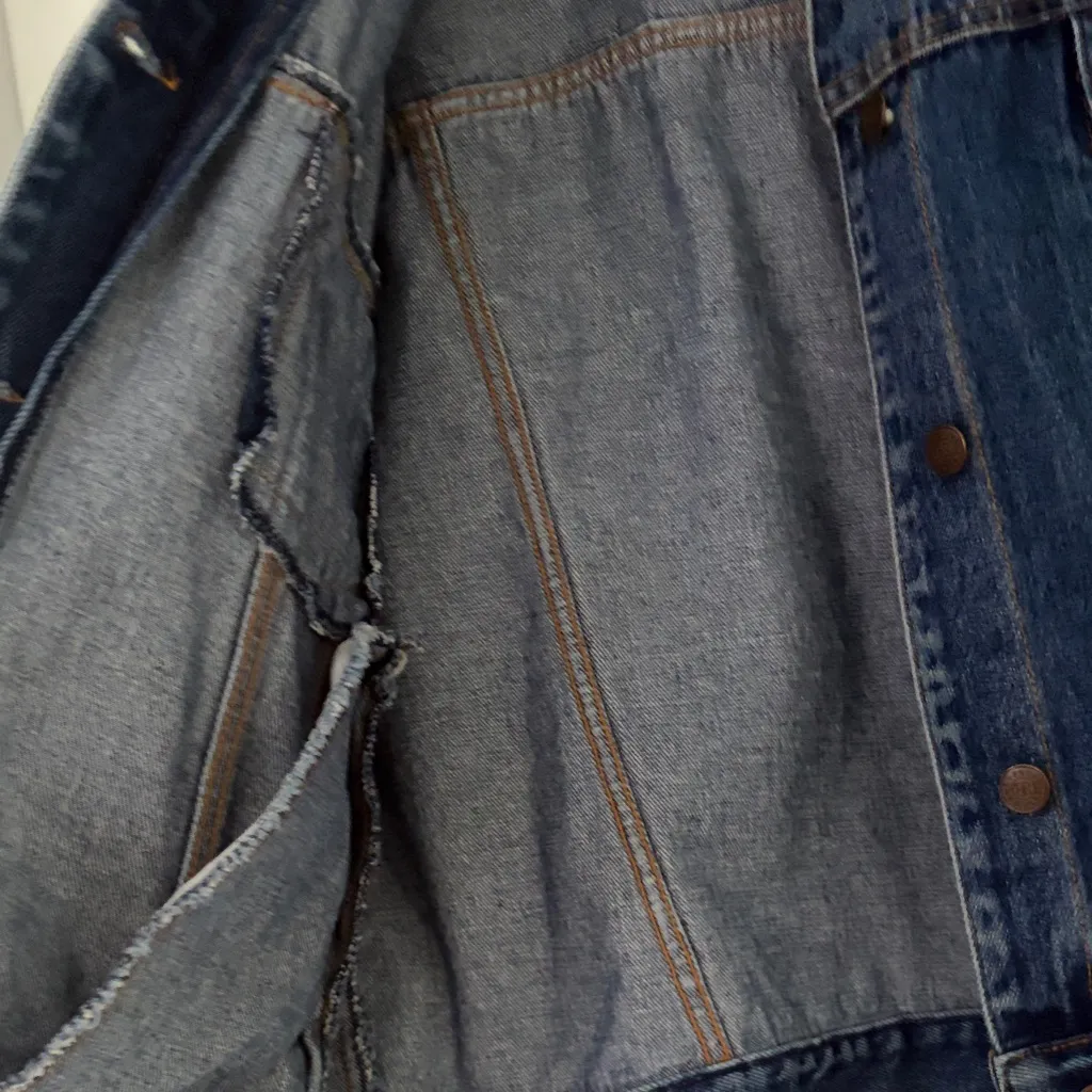 Vintage Bill Blass Women's Denim Jean Jacket - Image 6