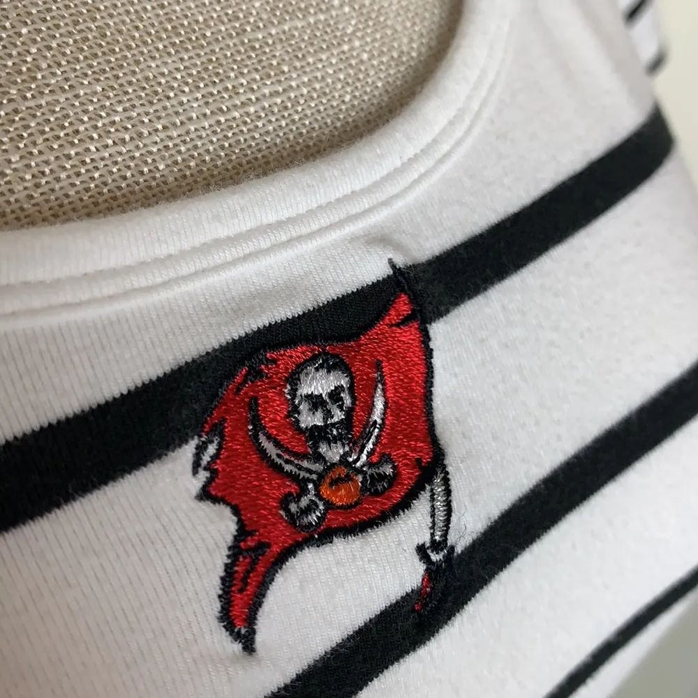 ANTIGUA Tampa Bay Buccaneers Striped Tee - Image 11