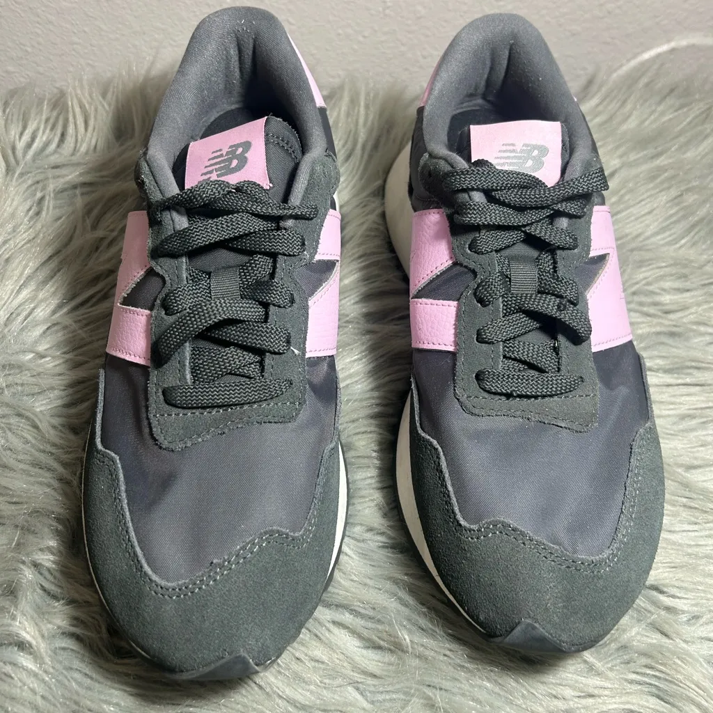 New Balance 237 Retro Sneaker Blacktop Pink/Lilac Cloud/White Sneaker Sz9.5 - Image 4