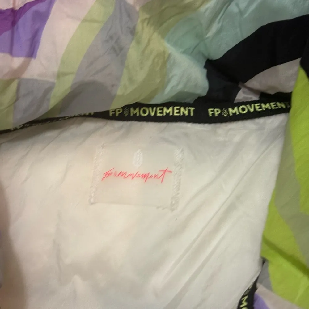 NWT New Free People In A Bubble Printed Puffer Neon Purple Vest Size M - Image 6