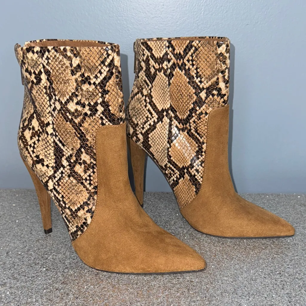Shoe Dazzle LizBeth Tan and Snake Print Heeled Boots Size 8.5M Brown - Image 2