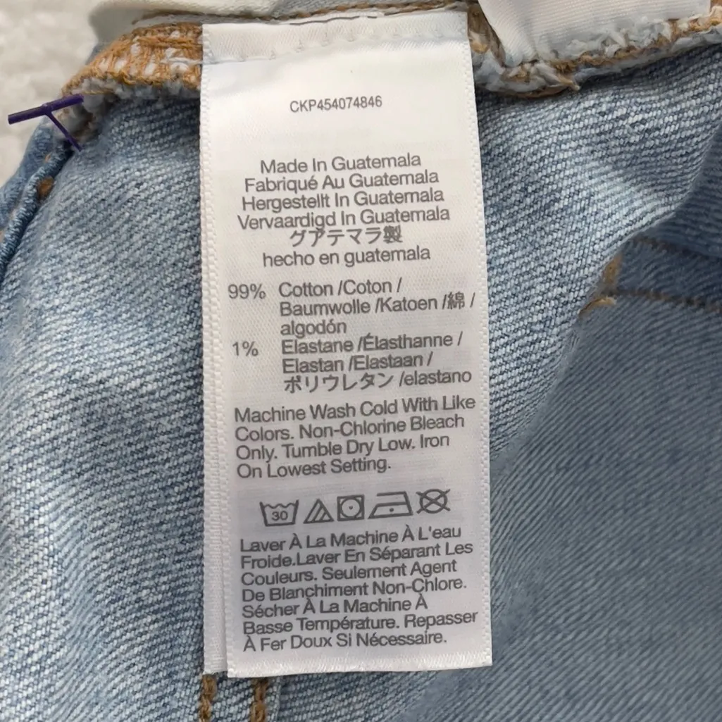 Madewell The Curvy Perfect Vintage Jean Short in Baylis Wash 26 - Image 13