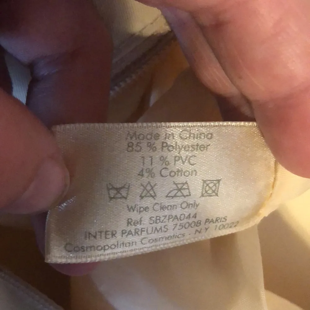 Burberry Frangances Overnight Bag large Burberry bag cream tan color pla…​ - Image 11