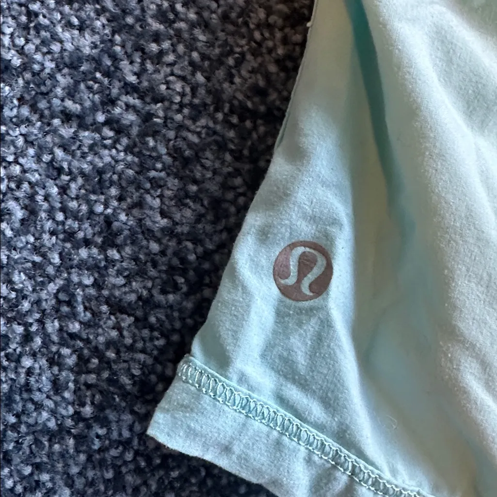 Lululemon size 8 Mint Green Skirt with shorts grey white striped Waistband - Image 5