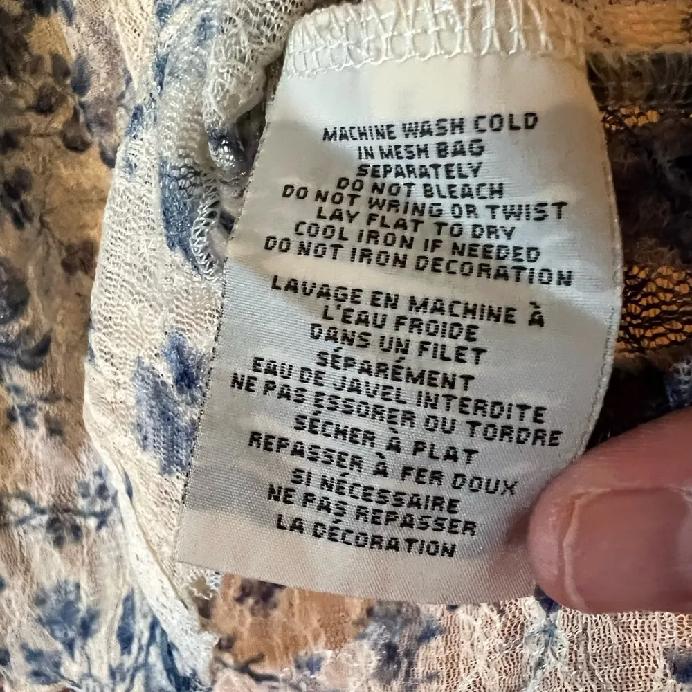 Ralph Lauren Denim & Supply Top Blouse Shirt Blue Floral Embroidered Trim Medium - Image 6